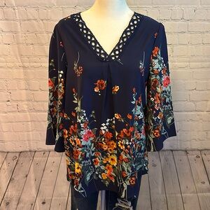 Floral 3/4 sleeve top
